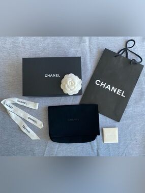 CHANEL | Full Gift Storage Packaging Set